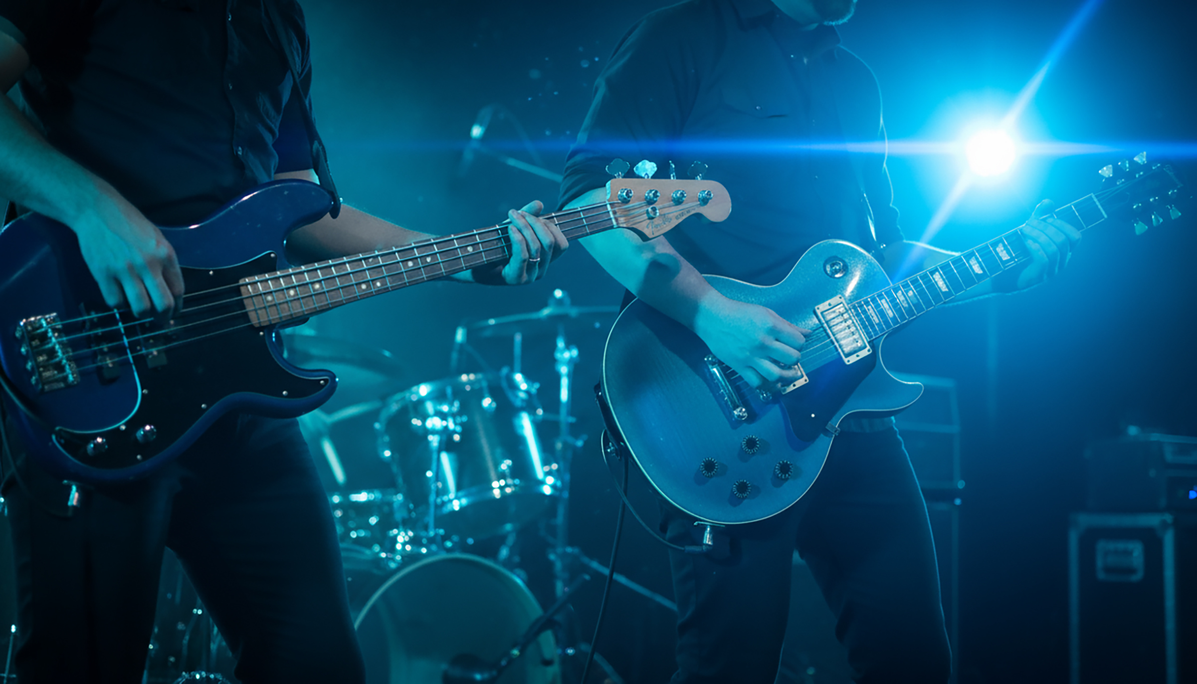 Bass und E-Gitarre